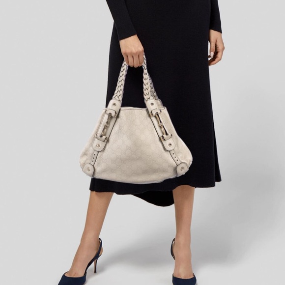 Gucci Medium Signature Pelham Tote - Picture 5 of 7